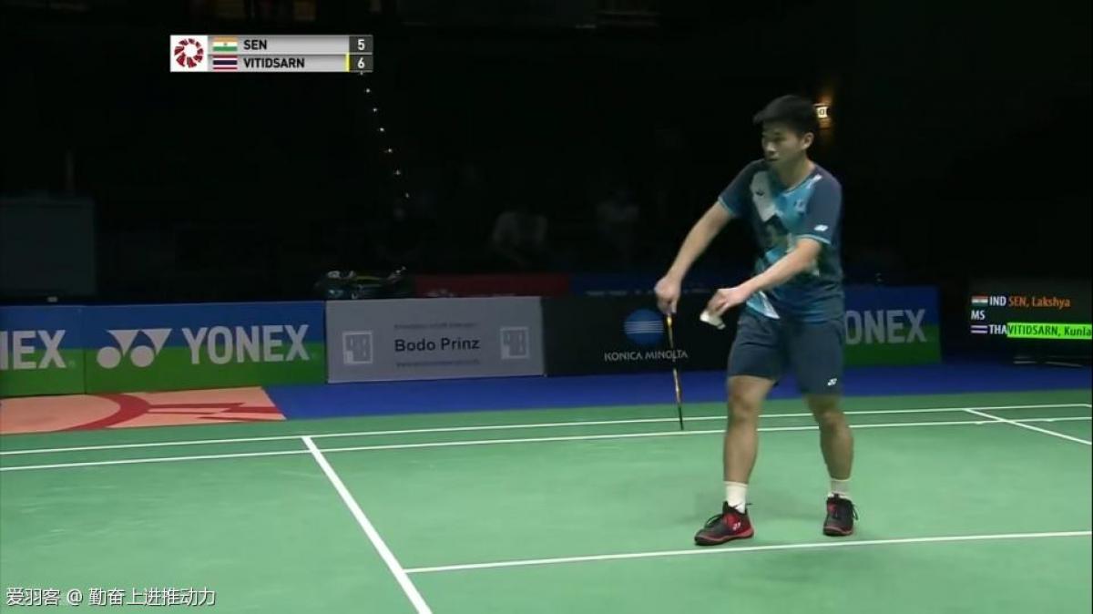 的舞台从不 的舞台从不