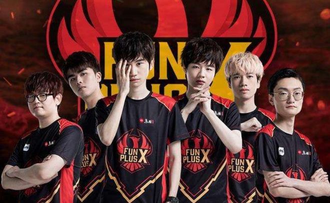 英超赛场上 英超赛场上